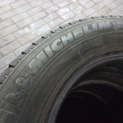 Пара шин 225 65 R16C Michelin Agilis 47н.17г. Остаток 5мм 70%остаток