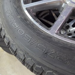 Комплект шин 275 50 R20 Nokian Hakkapeliitta 9 SUV 21г.99.9%остаток
