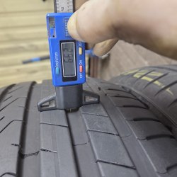 Пара шин 235 45 R21 Pirelli Scorpion elect AO 20-21г. Остаток 6.6мм 90%