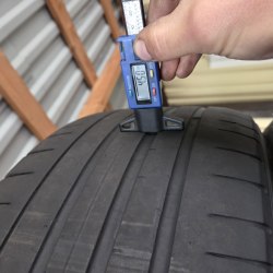 Комплект шин 245 35 R20 Pirelli P zero pz4 KS 48.21г.