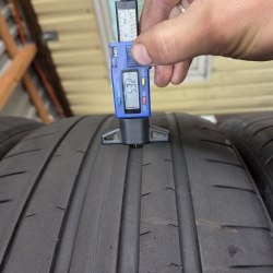 Комплект шин 245 35 R20 Pirelli P zero pz4 KS 48.21г.