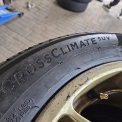 235 55 R18 Michelin Cross climate suv 20г. Остаток 90% 6.5мм