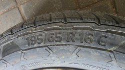 Пара шин 195 65 r16c Continental VanContactWinter 8mm 90%остаток