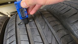 Комплект шин 235 45 R21 Pirelli Scorpion elect AO (seal) 20-22г остаток 6.5мм 95%