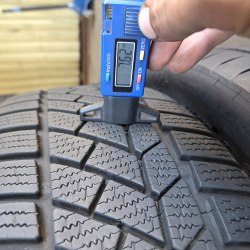 Комплект шин 205 55 R17 Continental ContiWinterContact TS830P ☆ 21г остаток 7.6-8мм