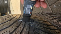 Пара шин 235 40 r19 Maxis Premitra all season ap3 6.2mm 21-22g