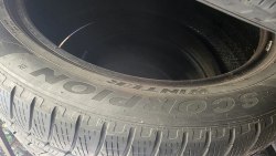 295 40 r21 Pirelli Scorpion winter остаток 75% 6мм присутствует заплатки, грыжи нет