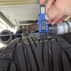 Пара шин 235 35 r19 Uniroyal Rain Sport 2 остаток 8мм 99%