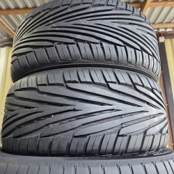 Пара шин 235 35 r19 Uniroyal Rain Sport 2 остаток 8мм 99%