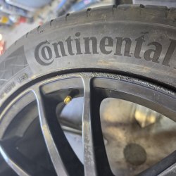 245 45 r18 Continental Premium Contact 7 ev 16.23 96Y. 95%остаток. Корд. Латочка. Грыжи нет