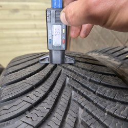 Комплект шин 215 65 r16 Michelin Alpin 5 б/г остаток 7.3-7.5мм 98% 98H