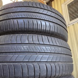 Комплект шин 205 60 R16 Michelin Energy saver + 19г. Остаток 90% 6-6.5мм
