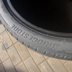 Пара шин 245 40 R21 Bridgestone Alenza 001 ☆ RSC 20г остаток 5.4мм