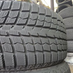Пара шин 255 40 R18 LingLong Green-Max winter lce l-15 SUV 24г. Остаток 9мм.