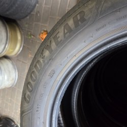 Комплект шин 235 55 r18 Good Year EfficientGrip performance MO 24г. Остаток 6.5-7мм 95% electric drive technology