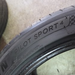 235 45 R19 Michelin Pilot spot 4 19г остаток 5мм