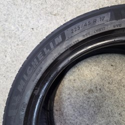 Комплект шин 225 45 r17 Michelin Primacy 4 s1 20г. Остаток 5.7-6.5мм 95%остаток