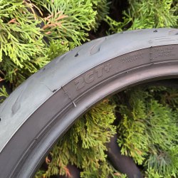 120 70 R17 Michelin Road 6 2CT 1125г. Остаток 80%