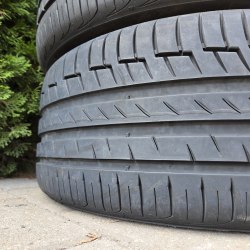 Комплект шин 225 45 r17 Continental PremiumContact 6 б/г Остаток 95% 7мм