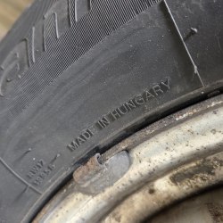 Пара шин 235 65 R16C Hankook Winter icept LV 19г остаток 7.8мм