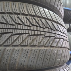 Пара шин 235 35 R20 Hankook ION Icept EV 23г как новая на пупурыхах. Косметика борт