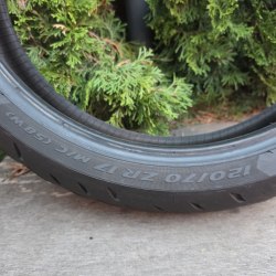120 70 r17 Metzeler Roadtec tm 01SE 3523g. 95%остаток
