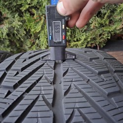 Пара шин 255 45 R18 Vredestein Wintrac xtreme остаток 6.7мм б/г