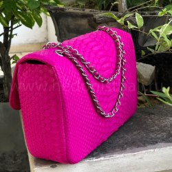 Сумка crossbody из кожи питона MAXI малиновая