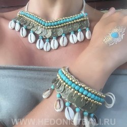 Ожерелье с ракушками и монетками бирюзовое