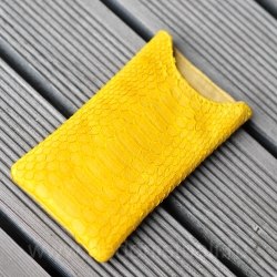 Чехол на IPhone 6 из натуральной кожи питона желтый