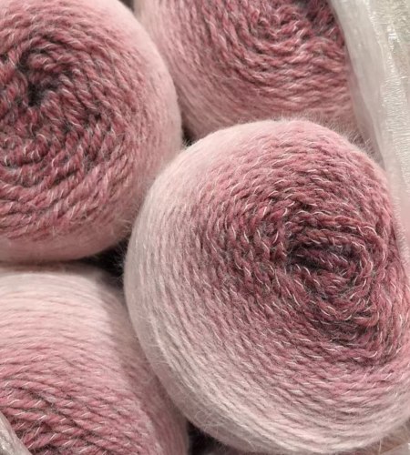 Пряжа Градиент Ruyi цвет 15 сухая роза