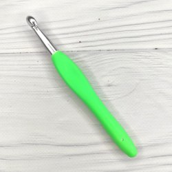 Крючок для вязания с каучуковой ручкой №8