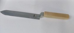 Нож из оцинкованного металла