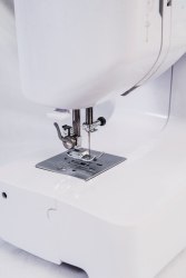 Бытовая швейная машина JANETE 588