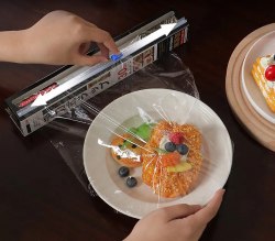 Пленка пищевая в коробке с резаком Ямазава, 30 м.(Япония) / арт. 289-73