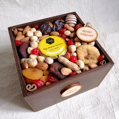 Стильная коробочка с сухофруктами и медом №298