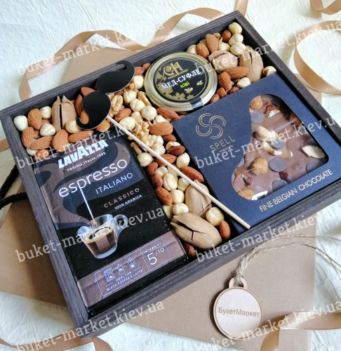 Подарочный набор с кофе, орехами и шоколадом (коробка без крышки) №333