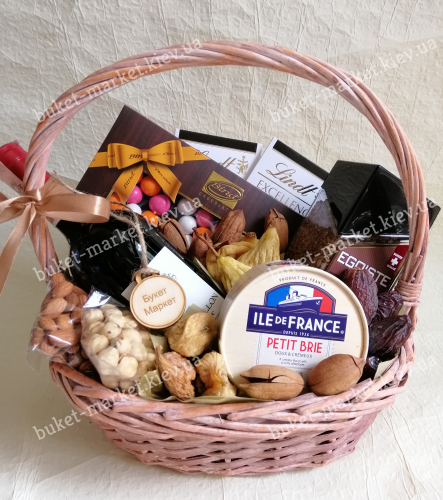 Подарочная корзина с конфетами, кофе, сыром и сухофруктами №264
