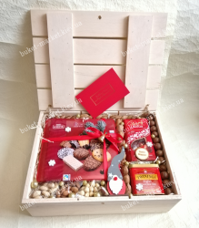 Большой подарочный набор на Новый Год с печеньем, конфетами и орехами №144