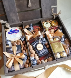 Подарунковий набір з кавою та солодощами - Подарочный набор с кофе и сладостями №369