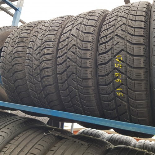 175 65 r15 Pirelli Winter 210 snow control serie3 15г сост. как новое