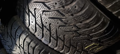 Комплект шин 315 40 r21 Nokian Hakkapelita 8 suv. И пара 275 45 r21. 6-7mm. 20г.