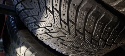 Комплект шин 315 40 r21 Nokian Hakkapelita 8 suv. И пара 275 45 r21. 6-7mm. 20г.