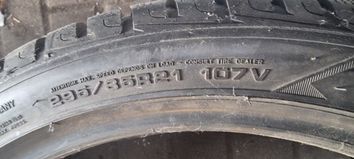 Пара шин 295 35 r21 Goodyear Ultragrip Performance gen1 6-7мм. 48.18г.
