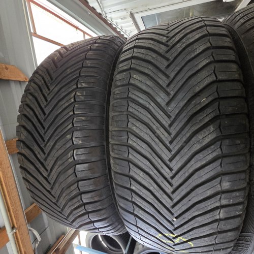 Пара шин 225 50 R18 MICHELIN Cross climate suv 19г. Остаток 90% Пара шин 225 50 R18 MICHELIN Cross climate suv 19г. Остаток 90%