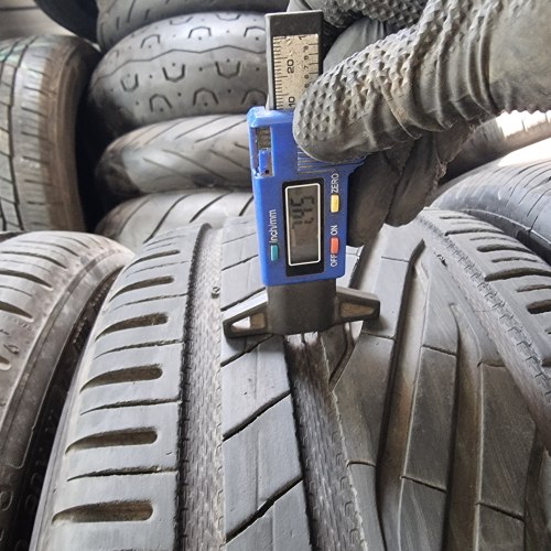 Пара шин 225 35 R20 Uniroyal Rain sport 5 20г. Остаток 95%