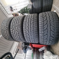 Комплект шин 275 40 r20 Hankook IPIKE RW11 9мм. 18г. Как новые