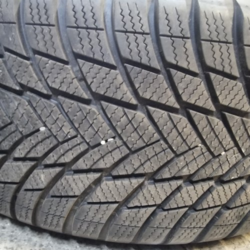 Комплект шин 255 50 R20 Bridgestone Blizzak lm 001 (AO) остаток 90% 19г