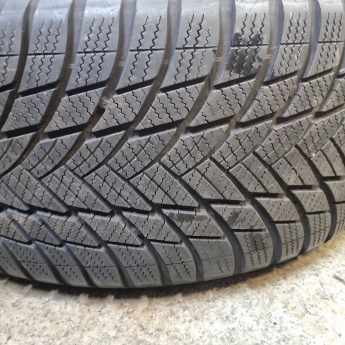 Комплект шин 255 50 R20 Bridgestone Blizzak lm 001 (AO) остаток 90% 19г