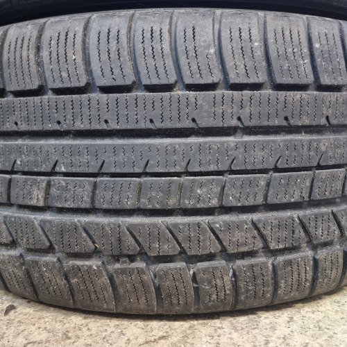 Пара шин 275 40 r20 Hankook Icebear w300A 6mm 14г.